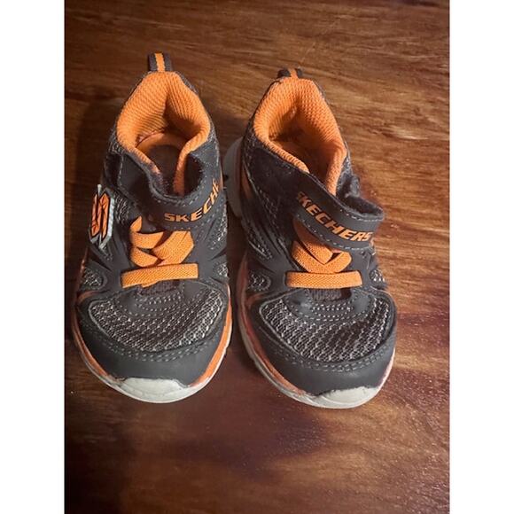 Skechers Athletic Shoes – Gray & Orange – Size 6 - Picture 2 of 2